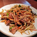 台湾料理 紅鶴楼 - ニラレバ炒め　780円→390円