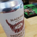 ダンシング ペンギン クラフトビール 角打ち - Monster Gold IPA by Black Tide