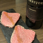 黒毛和牛焼肉 白か黒 - 