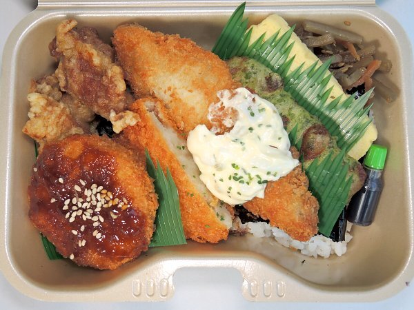 スーパーマーケットの「のり弁当」』by くのっちょ : ビッグハウス