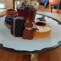 ザ タヴァン グリル＆ラウンジ - 目玉がリアル・・・