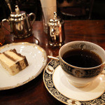 ホシヤマ珈琲店 - プレミアムブレンド＆チーズケーキ