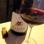 アンティーカ・トラットリーア・ノスタルジーカ - アルコールは、ビールとこれと、白のカラフェをお願いしました