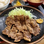 月源 - レバフライ定食 ¥850