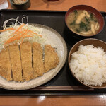 とこだい精肉店 - ロースかつ定食