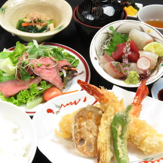 ランチ 和牛ローストビーフにお造り盛り合わせ 天麩羅盛り合わせ 一汁三菜膳 00円 酉文 阪急グランドビル店 とりぶん 梅田 居酒屋 食べログ