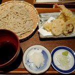 Ishiusubiki Soba Ishiduki - 海老と秋野菜のおろし天せいろ