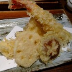 Ishiusubiki Soba Ishiduki - 海老2本付の秋野菜天ぷら