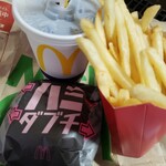 マクドナルド - クーポンで670円也。