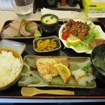 一歩 - 一歩おまかせ定食　　１，０００円