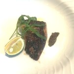 La Brianza - シメサバのグリルすだちとオリーブのペースト。サバの甘みしっとりしてる。〆てあるのがいい風味になってるとてもおいしい