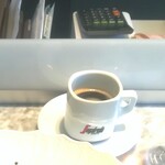 La Brianza - ディカフェのコーヒー、ドルチェのいちじくショートケーキSpecial Ver.ドルチェ写真は非公開。スペシャルなドルチェ幸せなおいしさと温かなホスピタリティー☆