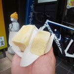 伊藤順和堂 - 料理写真:じゃんっ！！30分並んだ甲斐があったぜ☆芋きんつば