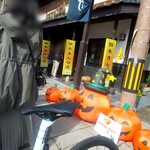 伊藤順和堂 - 今日は七間朝市のハロウィンイベントでした ドン引きするくらいのすごい行列…