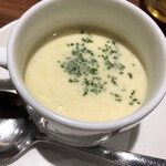 キッチンカリオカ - じゃがいもと玉ねぎのスープ