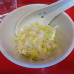 ラーメン二郎 - 白ネギ、今日は豚に負けたね～