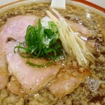 川の先の上 - 「モチ豚背脂〜麺　室井風」900円　