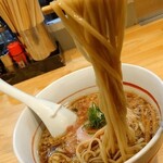 川の先の上 - 「モチ豚背脂〜麺　室井風」900円　