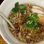 川の先の上 - 啜磨専科のモチ豚背脂〜麺