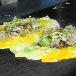 あらた - 焼きはじめ、あ～カメラ忙し危険なカウンター席（笑