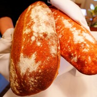 ジュエーメ - 焼きたてを見せてくれました、チャバタでっかいです(･ω･ﾉ)ﾉ