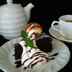 紅茶専門店NIL MANEL - ケーキセットの写真。
