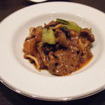 聖兆 - 牛肉時菜のピリ辣炒め