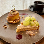 ニチ ニチ ベイク - ぶどうのタルト、かぼちゃのプリンパイ、ブレンドコーヒー♡