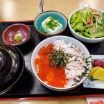Kani Donya - カニとイクラの他人丼定食1000円