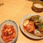 韓国の家 - キムチの単品と、オススメの焼豚です♪( ´▽｀)