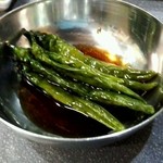 青とおがらし醤油漬け