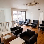 マークスカフェ - 居心地の良い2F席　テーブル　6席　お一人さま席　3席