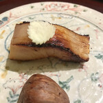 日本料理 太月 - フルコース１６５００円。マナガツオ味噌焼 栗渋皮煮。厚みのあるマナガツオは、身がシットリして、適度にこってり感もあり、とーっても美味しくいただきました（╹◡╹）（╹◡╹）