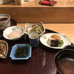 日本料理 太月 - フルコース１６５００円。温度玉子は、黄身の味が濃く、ご飯にかけると極上のＴＫＧになります（╹◡╹）。ちりめん山椒も良い塩梅で、ご飯をたくさんいただきました（╹◡╹）。緊急事態宣言中ですが(^_^;)