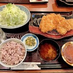 とんかつ濱かつ - ロースとヒレカツ膳　黒米・赤だしチョイス