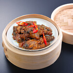 鶏足の黒豆ソース蒸し