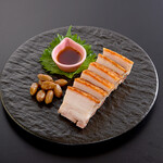 皮付き豚バラ肉の炭焼き