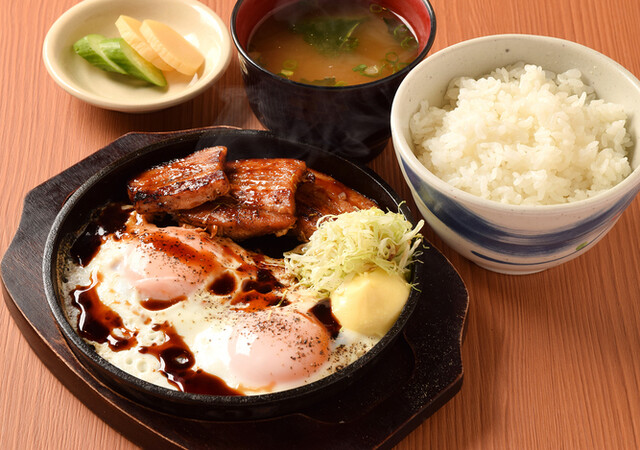 写真 格安ビールと鉄鍋餃子 3・6・5酒場 池袋西口店 （サンロクゴサカバ） 池袋/居酒屋 [食べログ]