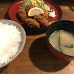サラリーマン居酒屋 桜坂 - 牡蠣フライ定食500円