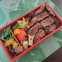 本格肉料理 丸小 - 3800円のヒレステーキ弁当