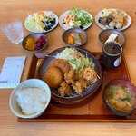 菜々家 - ★菜々家　特選ランチ（767円）★メイン+惣菜ブッフェ