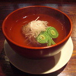 和や　てらさわ - 太刀魚と草蘇鉄(こごみ)の吸物。