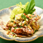 Fried soft shell crab with spicy herbs