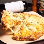 Libre's - チーズたっぷりピザ(ハチミツ)デザートピザ