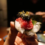 蕃 YORONIKU - キャビアの手巻き寿司