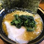 ラーメン 末廣家 - ラーメン (700円)