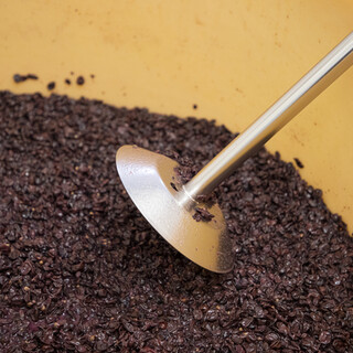 店内で作る様子をカウンター越しにお届け