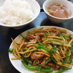 中国菜館 生駒軒　 - ランチB「ピーマン細切りと豚肉の炒め」850円也。税込。