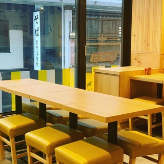 3名からご案内可能です。席配置の変更ができますので、15名様以上の会食も可能