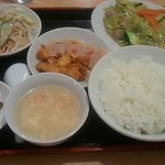 西安刀削麺 - 野菜炒めボリューム満点(^o^)/